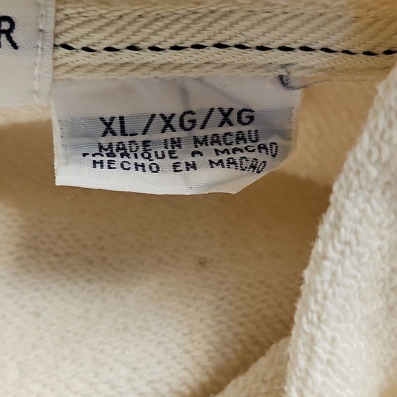 Tommy Hilfiger Elegant Cream Knit Sweater - Picture 4 of 5